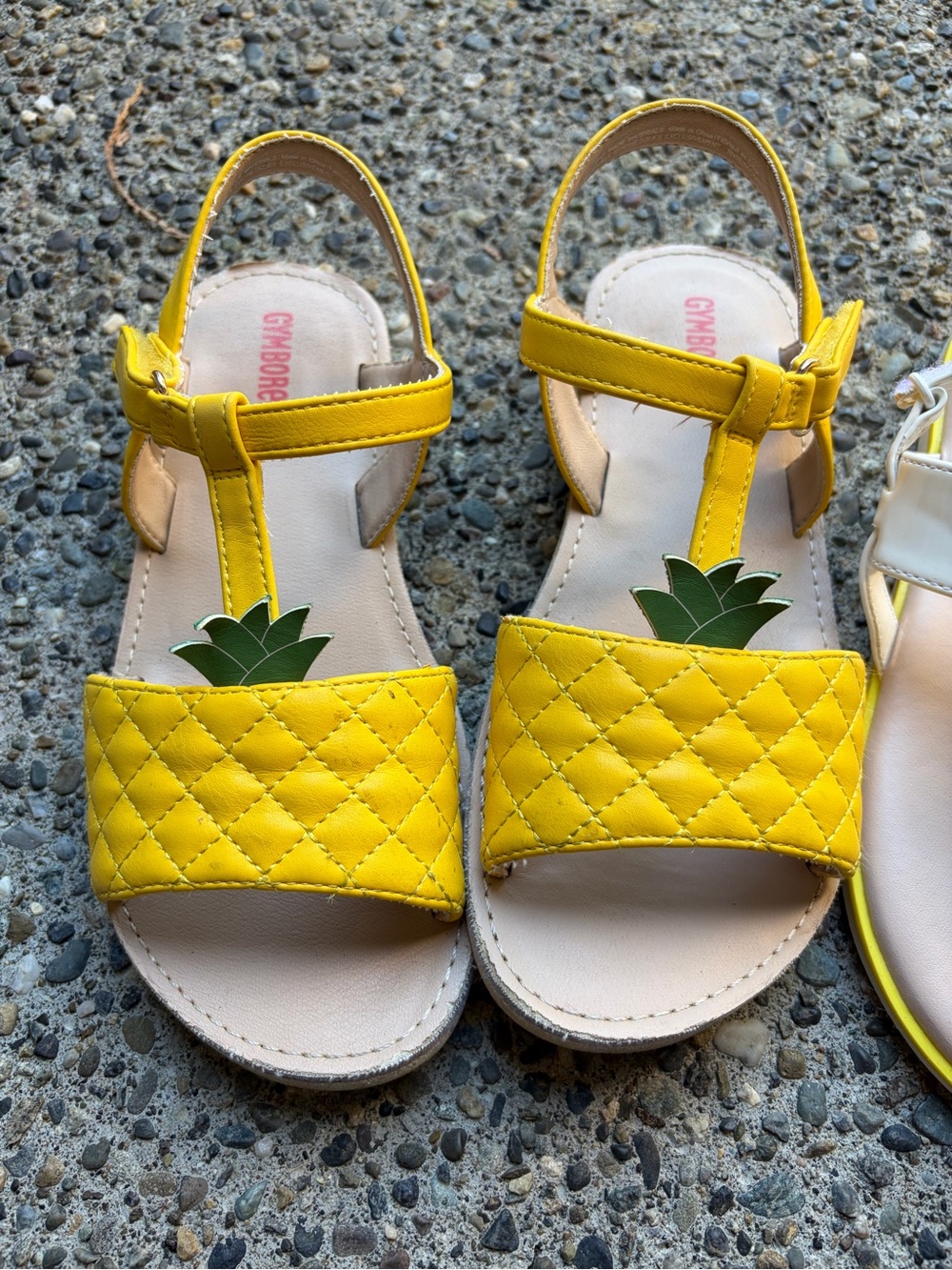 Gymboree Kids Yellow Sandals Y2 - Picture 2 of 5